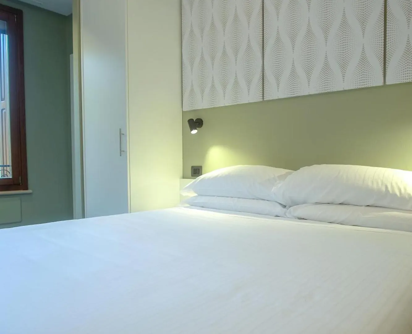 Naboo Verona Luxury Suites 0*,