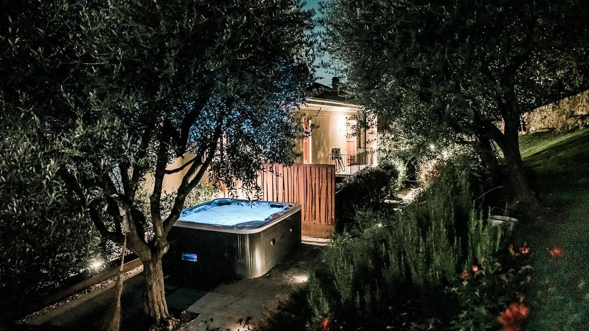 Naboo Verona Luxury Suites Guest house